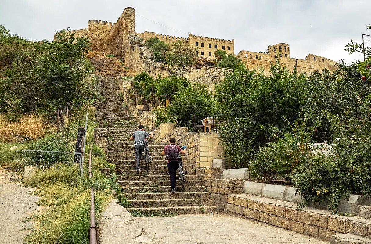 дагестан дербент. в. древний дербент дагестан. дербент экскурсии. дербент город курорт.
