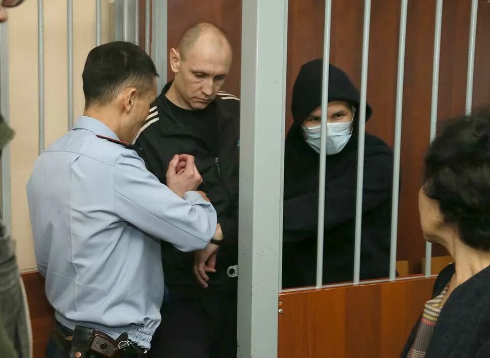 Закончился ли суд над бишимбаевым. Трое на скамье подсудимых. Наркомафия на скамье подсудимых.