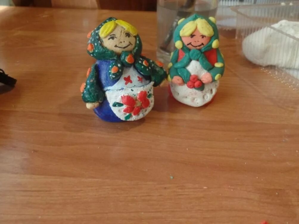 Лепка матрешка в младшей. Лепка матрешка. лепка матрешка в средней группе. матрешка из пластилина средняя группа. лепка веселые матрешки.