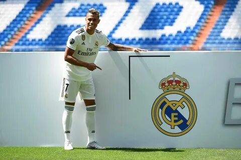 كيف تم تعويض كريستيانو في ريال مدريد Real Madrid Real Madrid.