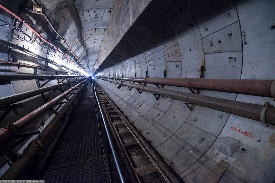 Тоннелепроходческий механизированный комплекс (тпмк) «роза. Щитовая проходка avn. Мкс проходки. Щит проходческий метро виктория. Противодутьевая сбойка метрополитена это.