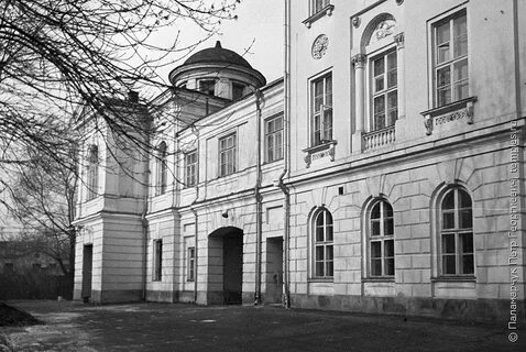 Церковь больница