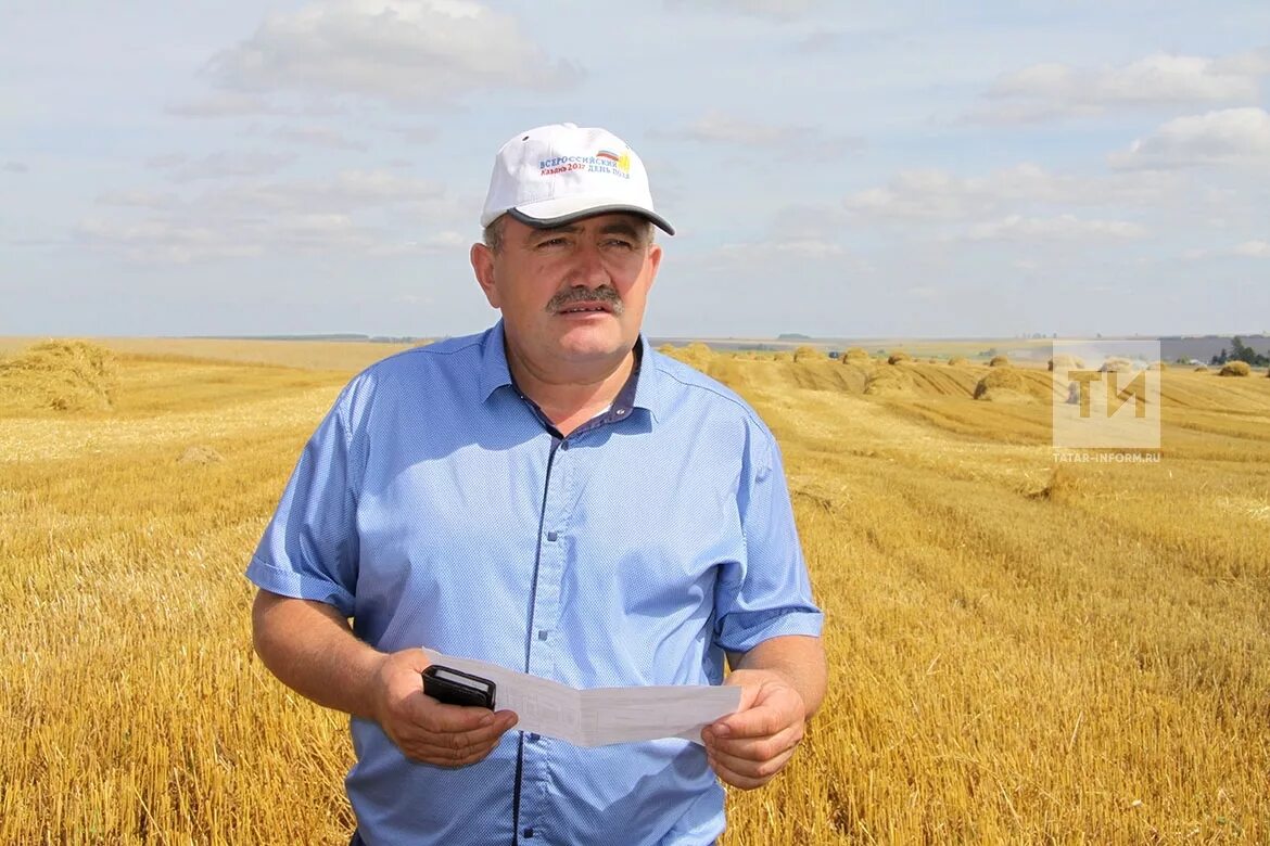 Спк колхоз октябрь. Спк октябрь. Спк октябрь зиновьев. Спк красный октябрь палласовский. Племзавод красный октябрь кировская область.