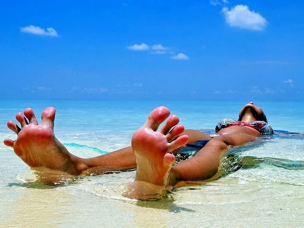Отпуск у моря. Я отдыхаю на море. Скоро лето пляж. Отдыхаю в отпуске