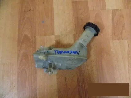 Бачок ниссан тиида