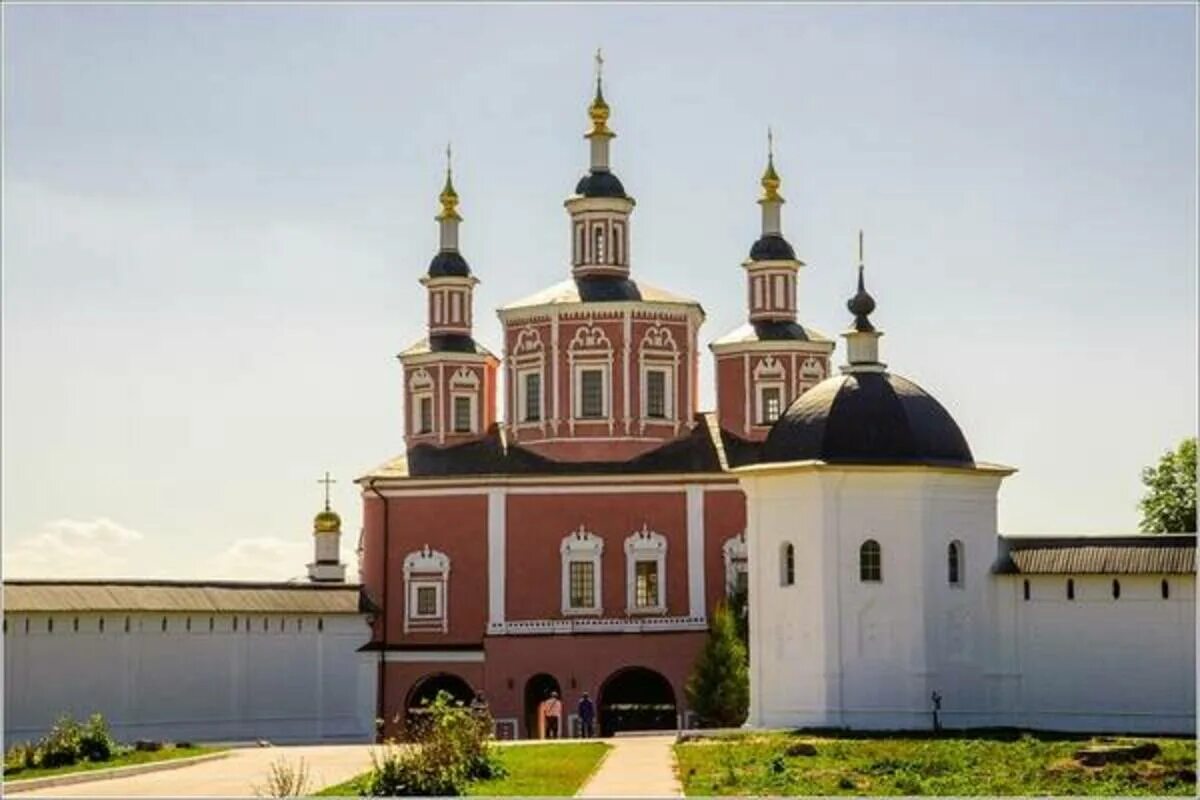 Свенский успенский монастырь. Брянский свято-успенский свенский мужской монастырь. Свенский успенский монастырь. Успенский собор свенского монастыря брянск. Брянский свенский монастырь.
