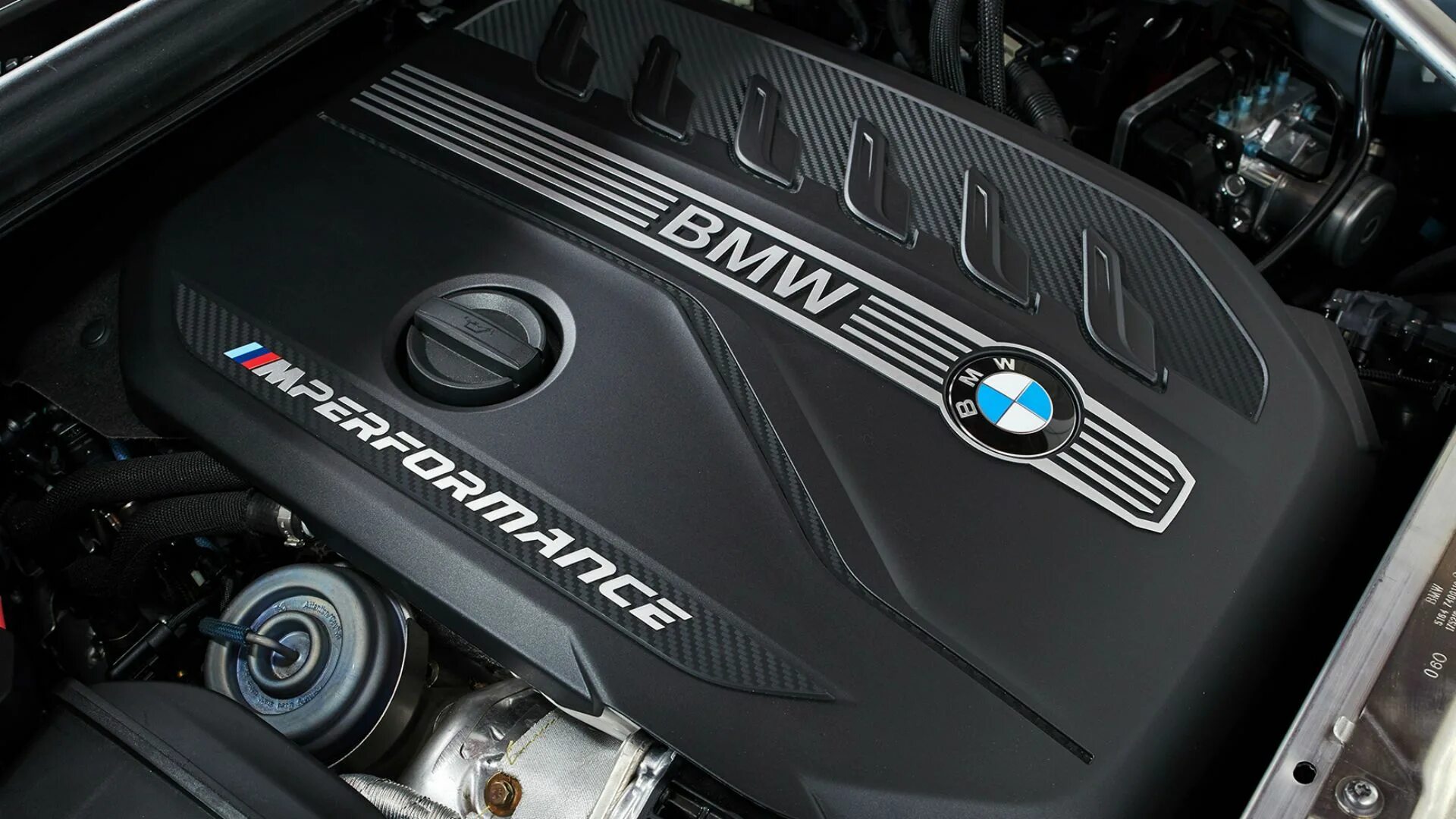 BMW m40d мотор. BMW x4 под капотом. БМВ x4 двигатель. БМВ m40.