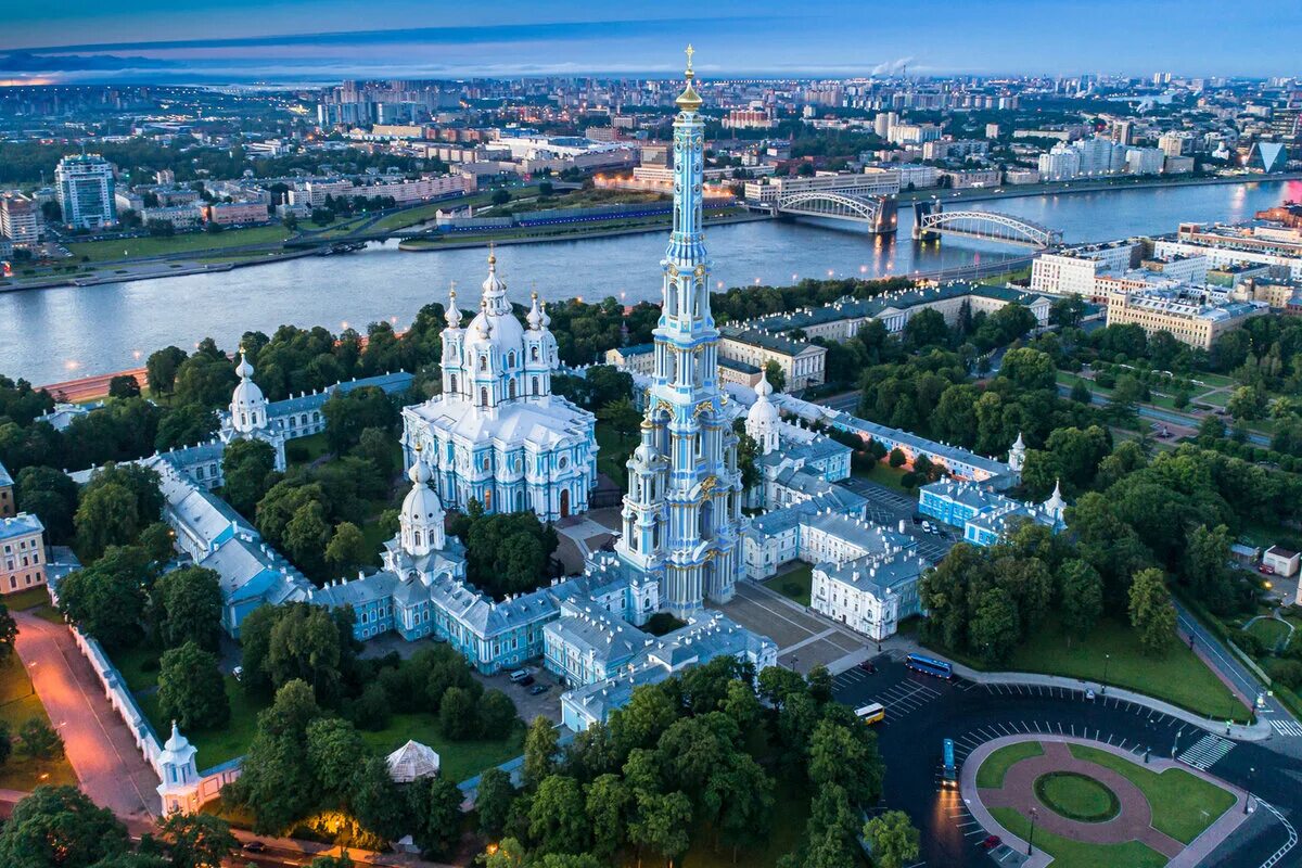 Колокольня смольного собора в санкт петербурге. Колокольня смольного собора в санкт петербурге