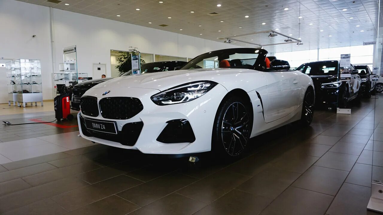 Bmw x4 avilon. Бмв авилон белая. Бмв авилон белая. Bmw сотрудники. Bmw avilon golf cup.