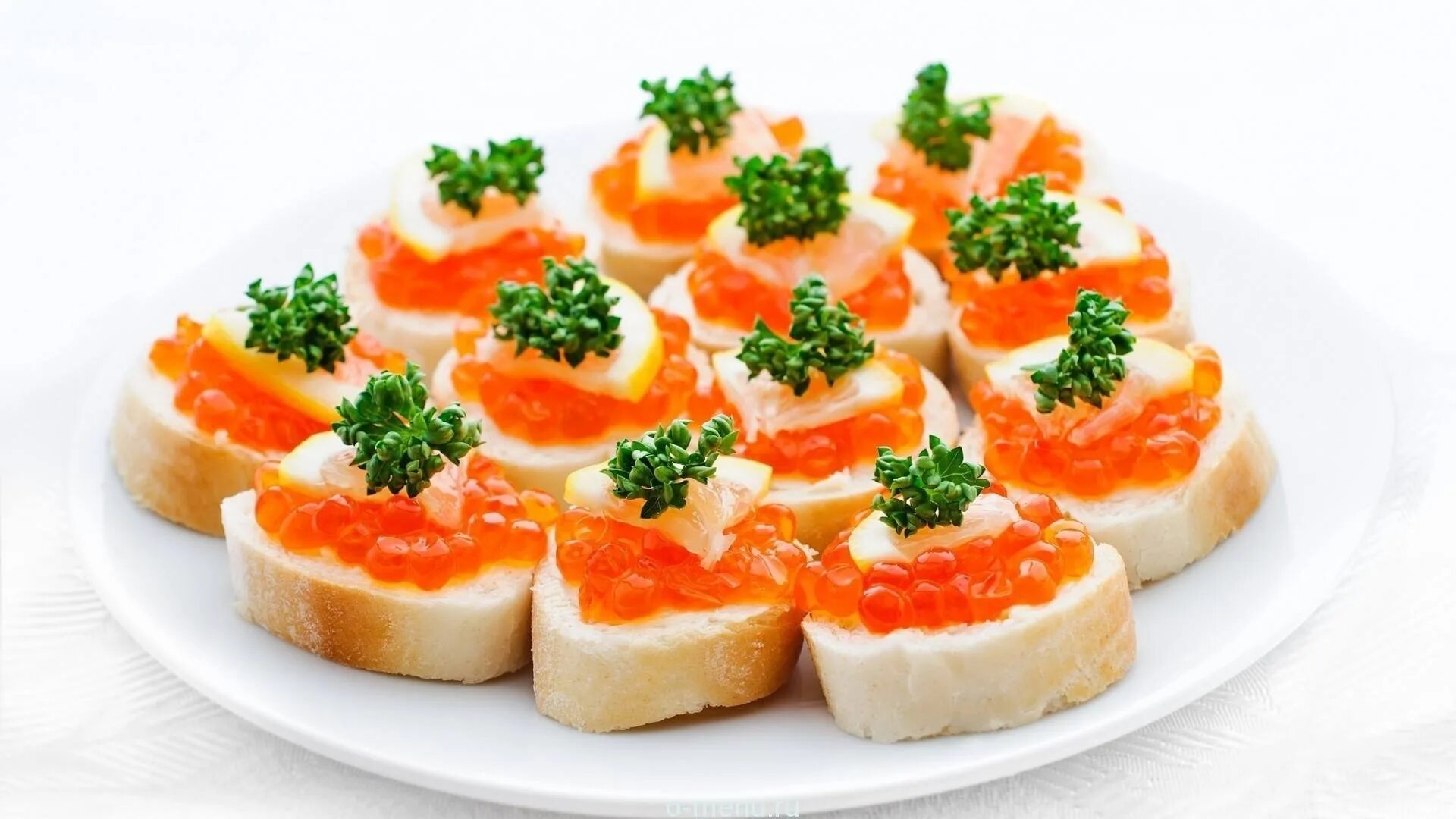 Как вкусно сделать бутерброды с икрой. Как вкусно сделать бутерброды с икрой