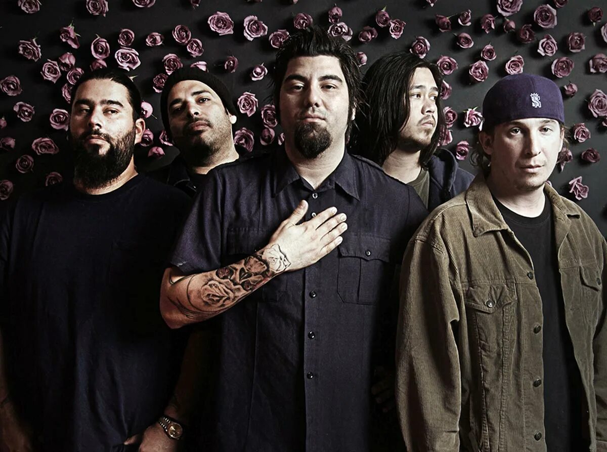 Deftones жанр. Deftones. Дефтонес группа. Deftones 2021. Солист дефтонс.