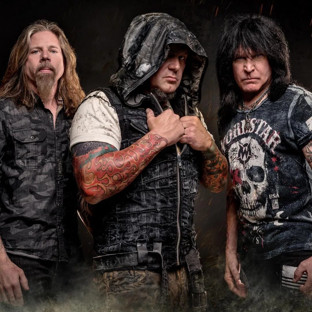 Метал слаг 1998. Гитарный блюз. Play metal. Лучшие рок альбомы 2022. Metal player.