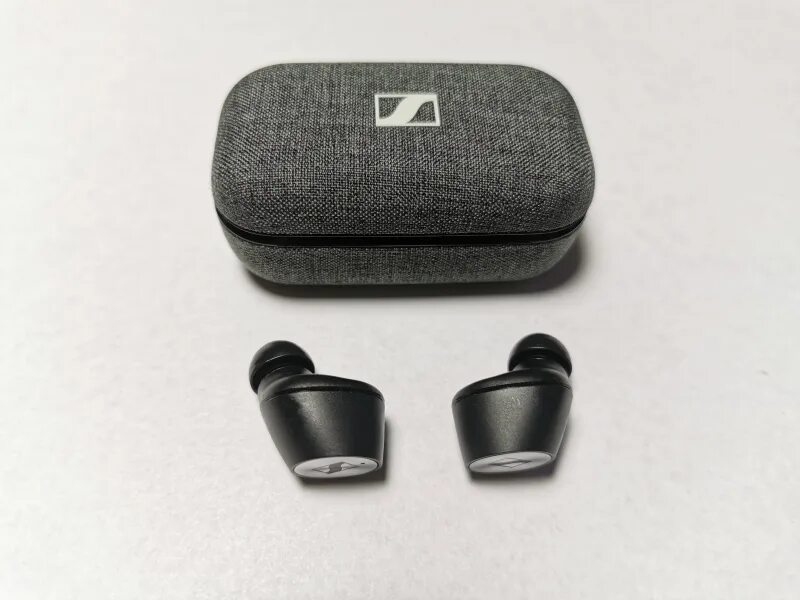 Наушники sennheiser true wireless. Синхайзер true Wireless. Беспроводные наушники Sennheiser Momentum true Wireless. Sennheiser m3ietw2. Синхайзер наушники Momentum true Wireless 2.