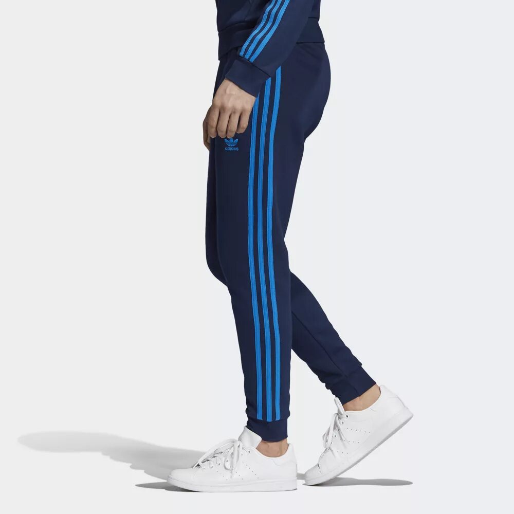 Штаны адидас 3 полоски черные. Брюки adidas originals adicolor beckenbauer. Adidas 3 stripes брюки. Adidas 3 stripes штаны. Adidas 3 stripes woven joggers.