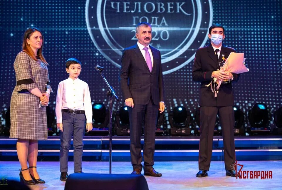 Гранты губернатора янао. Губернатор янао год экологии. Жюри конкурс сток. Человек года янао 2024. Зильфира батырова учитель года.
