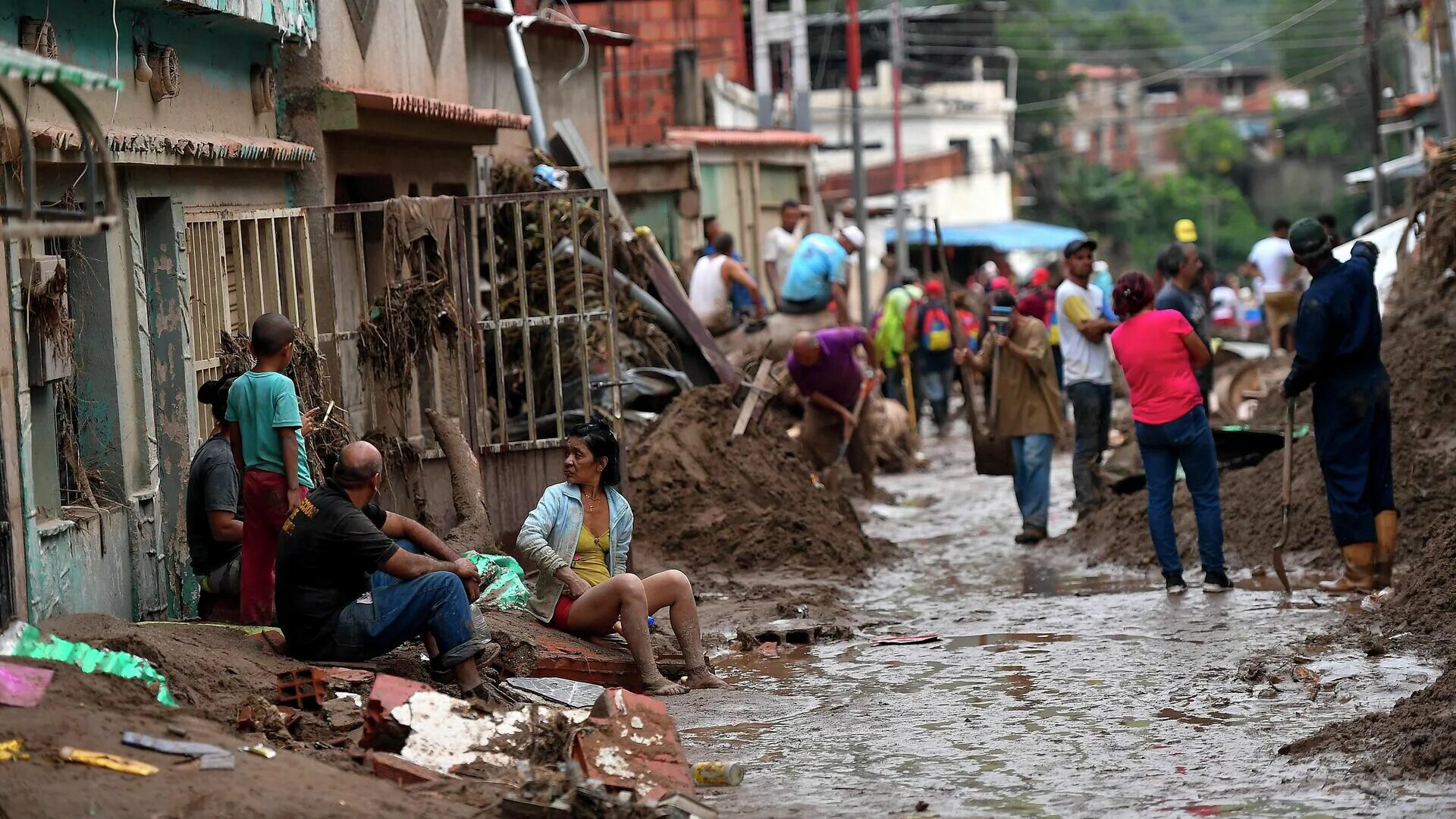 Сколько погибших при наводнении. Сель Венесуэла 2000. Делси Родригес Венесуэла. Наводнения. Наводнение в Венесуэле.