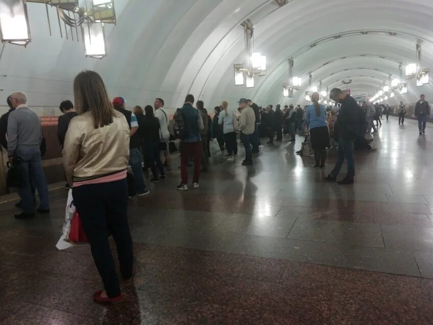 Станции петербургский метрополитен оранжевая линия. Что произошло на оранжевой ветке метро сегодня. Что случилось в метро спб сегодня утром. Оранжевая ветка питер. Оранжевая ветка спб сегодня.