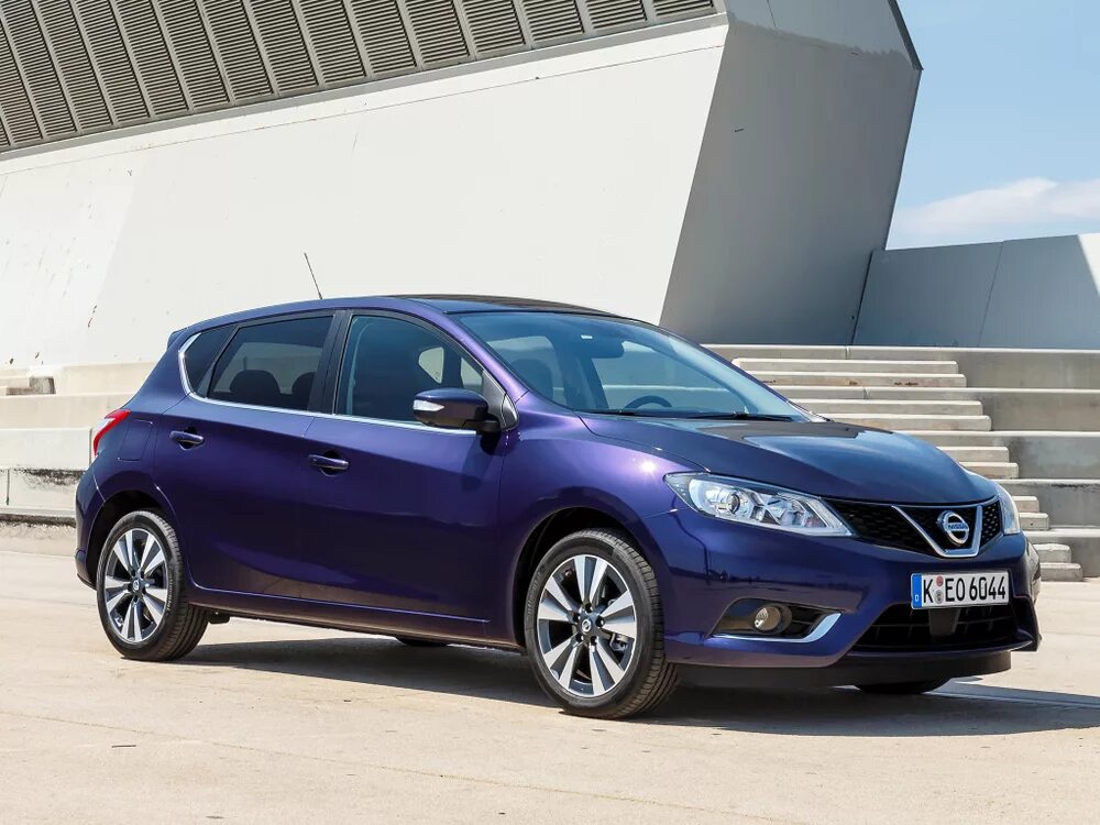 Ниссан тиида c13 хэтчбек. Ниссан тиида 2015 года. Nissan pulsar 2014. C 13 года. C 13 года.