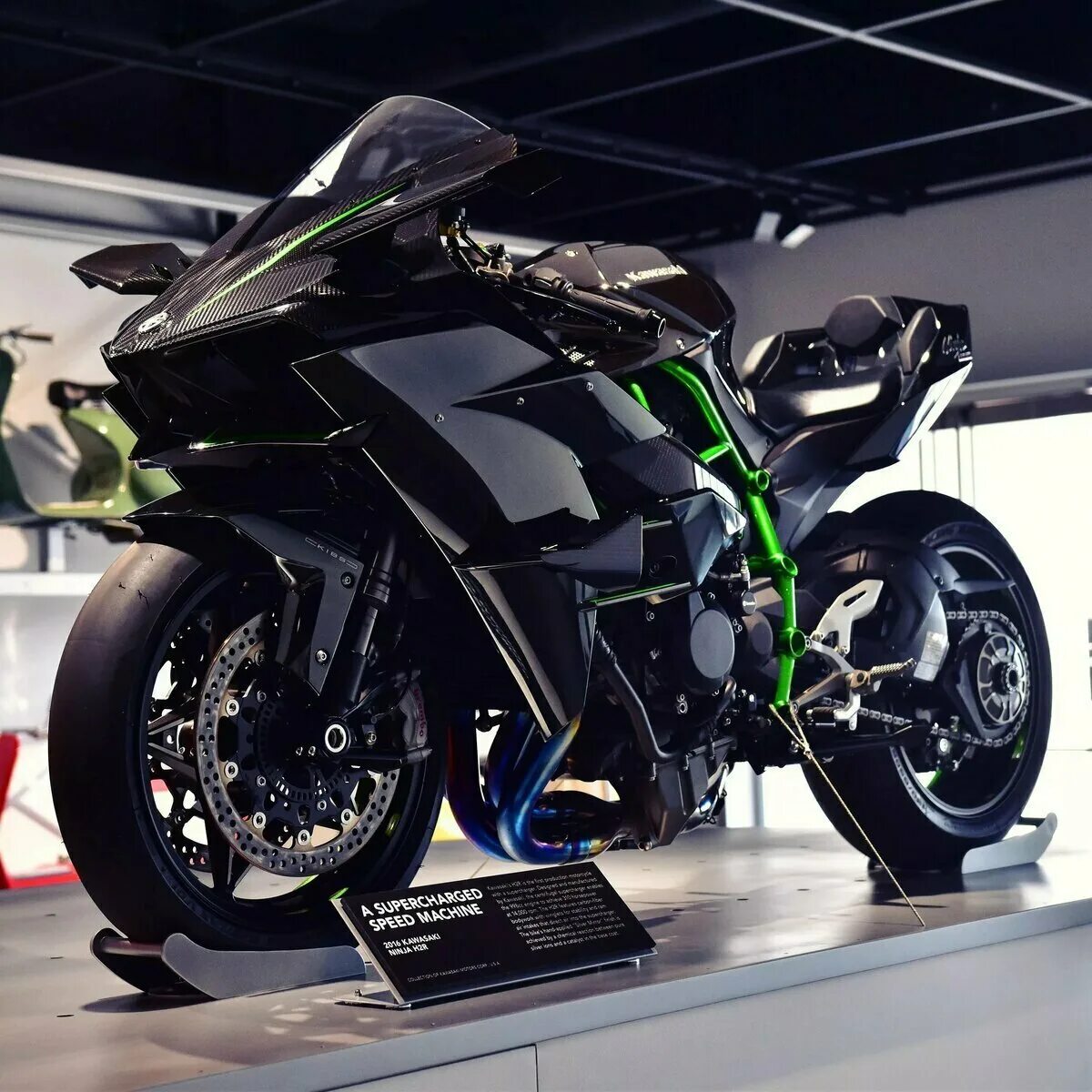 Мотоцикл kawasaki ninja h2. Априлия рсв 1000. Мотоцикл kawasaki ninja h2r. Kawasaki ninja h2 h2r. Ktm rc8.
