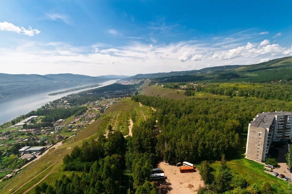 Дивногорский городской красноярского края. Академгородок Красноярск. Набережная Академгородок Красноярск. Академгородок Красноярск природа. Смотровая площадка Красноярск Академгородок.