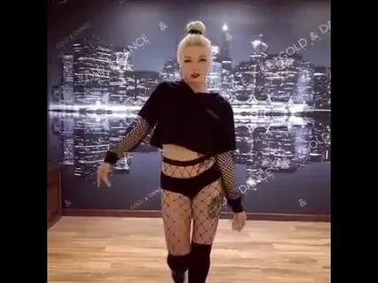 Dana twerk