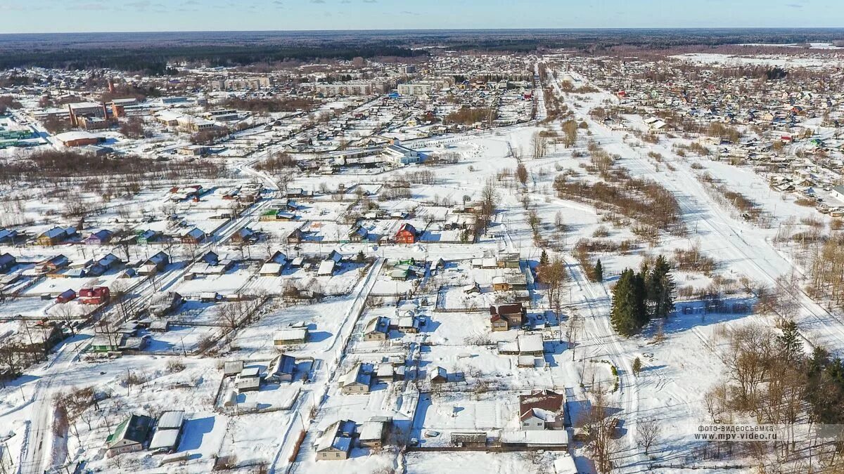 Посёлок Крестцы Новгородской. РП Крестцы. Администрация Крестцы с высоты птичьего полета. Новгородская обл. , Крестецкий р-н , РП Крестцы. Рп5 крестцы новгородская область