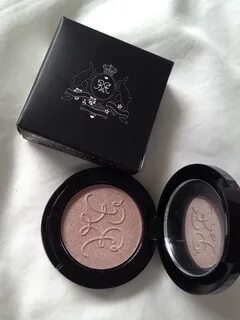 Rouge bunny rouge
