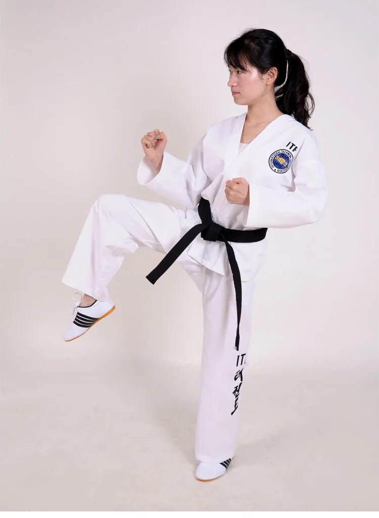 Тхэквондо итф. Тхэквондо итф. Тули тхэквондо итф. Тхэквондо итф соревнования. Символ тхэквондо итф.