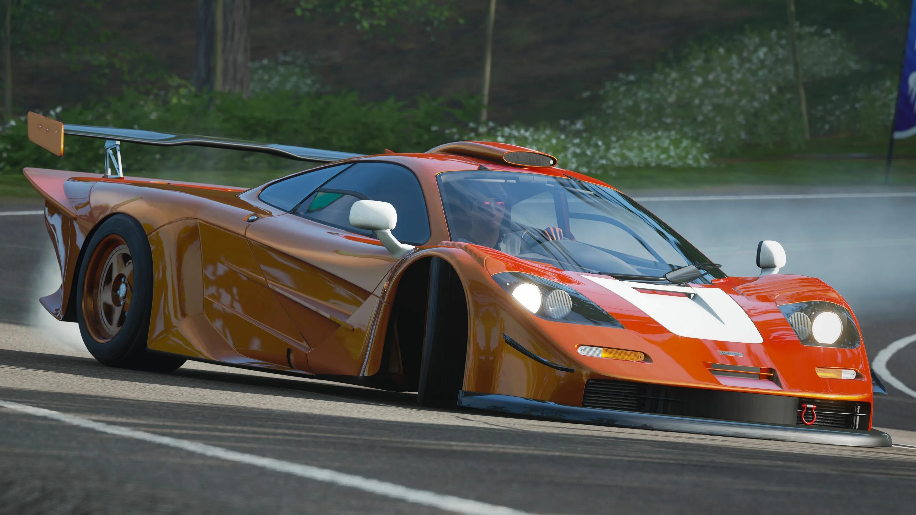 Быстрые машины форза 4. MCLAREN f1 gt. MCLAREN f1 1997. Макларен 1997. MCLAREN Forza Horizon 4.