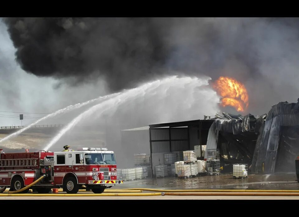 Пожар на пиротехнической фабрике в Энсхеде. Технологические аварии. Пожар на химзаводе. Взрыв на химическом заводе Phillips Petroleum Company.