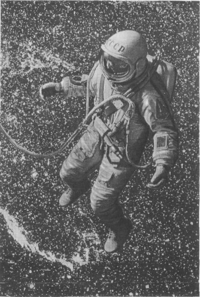 Фото леонова в открытом космосе. Леонов космонавт выход в космос.