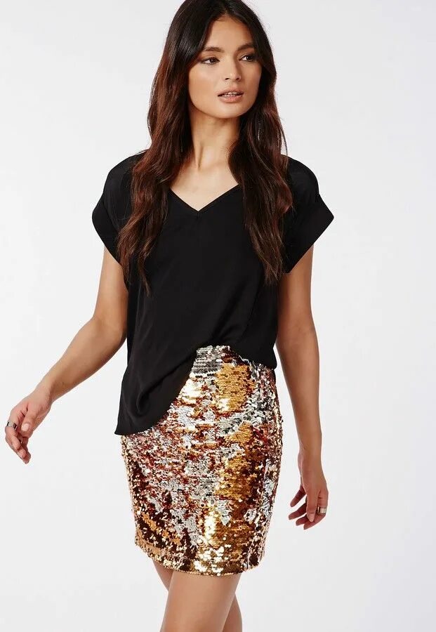 Юбка из пайеток. Юбка с пайетками образ. Юбка с пайетками. Юбка из пайеток. Юбка резервед пайетки.