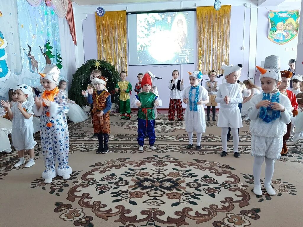 утренник в детском саду. утренники в саду 6 лет. детский утренник в детском саду. утренник в садике. персонажи на детские утренники в доу.