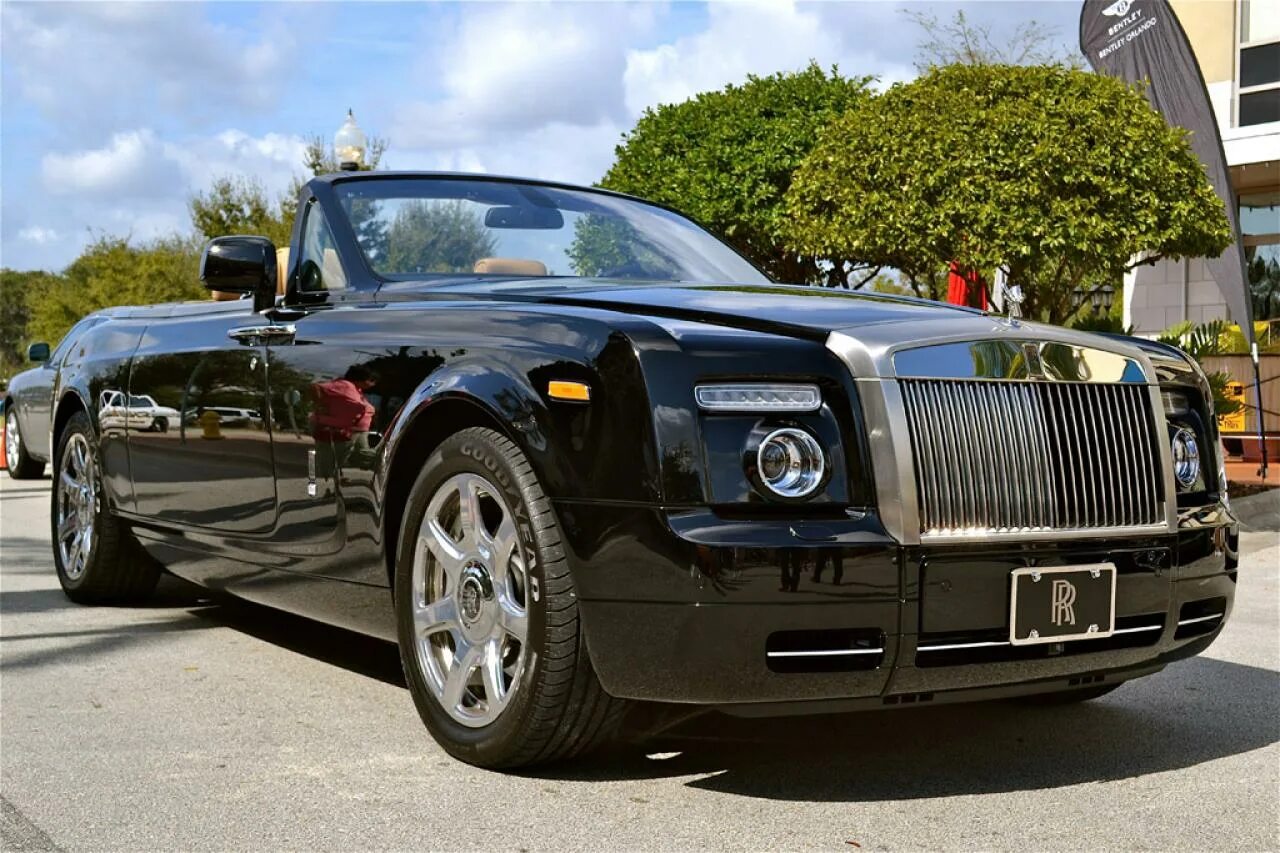 Rolls Royce Phantom 2012. Rolls-Royce Coupe 2012. Rolls - Royce Phantom Drophead spec. Rolls-Royce Phantom i 1926.