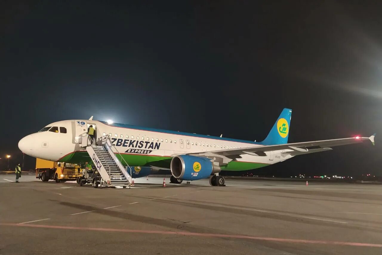 Самолет омск москва. Самолет омск москва