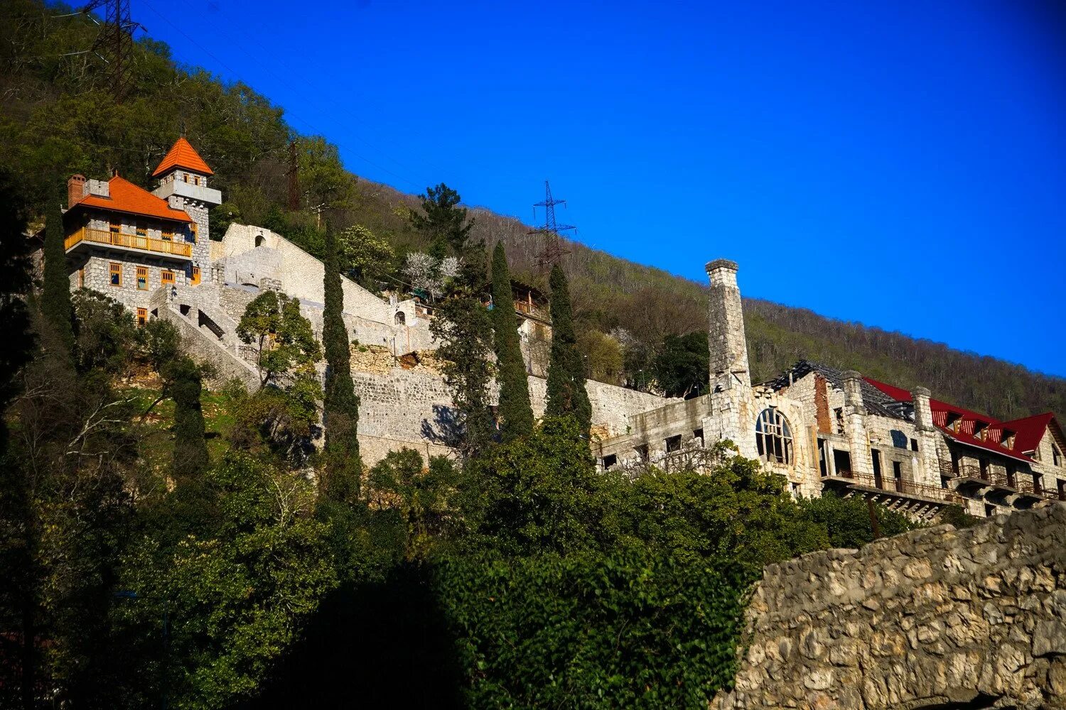 Замок принца в абхазии. Замки принца одельбургского гагра. Замок принца ольденбургского в гаграх. Замок принца ольденбургского в абхазии. Абхазия дворец принца ольденбургского.