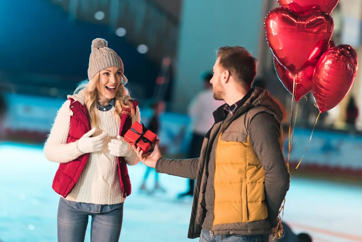 С днем влюбленных. 14 Февраля праздник. Празднование дня влюбленных. Valentine s day holiday