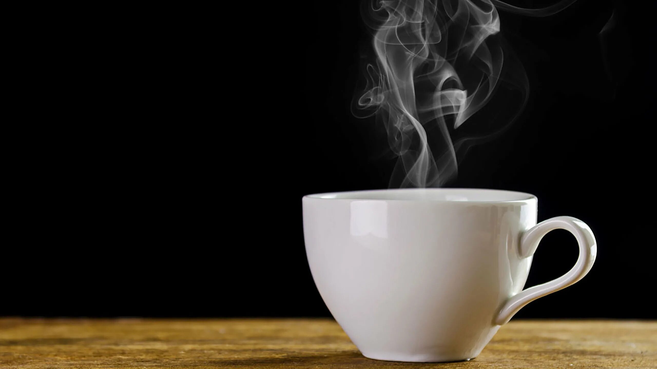 Чаепитие эстетика. Горячий чай. Чай с паром. Чашка чая с паром. Чай с паром.