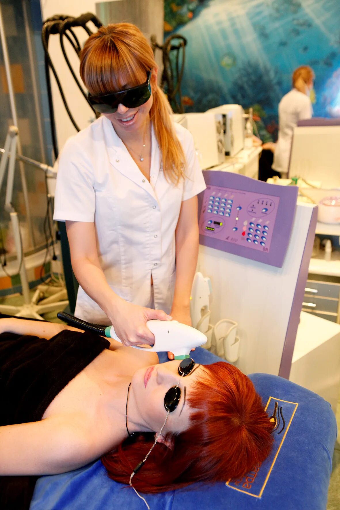 салон красоты в ханты мансийске. тц сатурн ханты-мансийск. улица комсомольская в ханты-мансийске. заводская 11а ханты-мансийск. салон меха клеопатра саранск каталог.