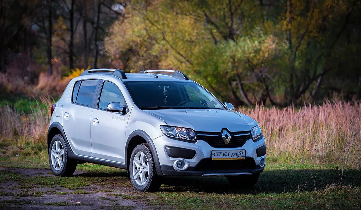 Sandero stepway 2019. Рено Сандеро степвей 2019. Renault Sandero Stepway 2019. Renault Сандеро степвей 2019. Рено степвей серебристый.