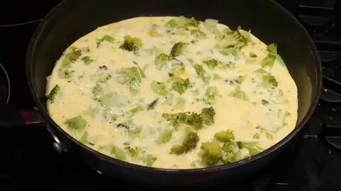 Омлет с брокколи и сыром в микроволновке