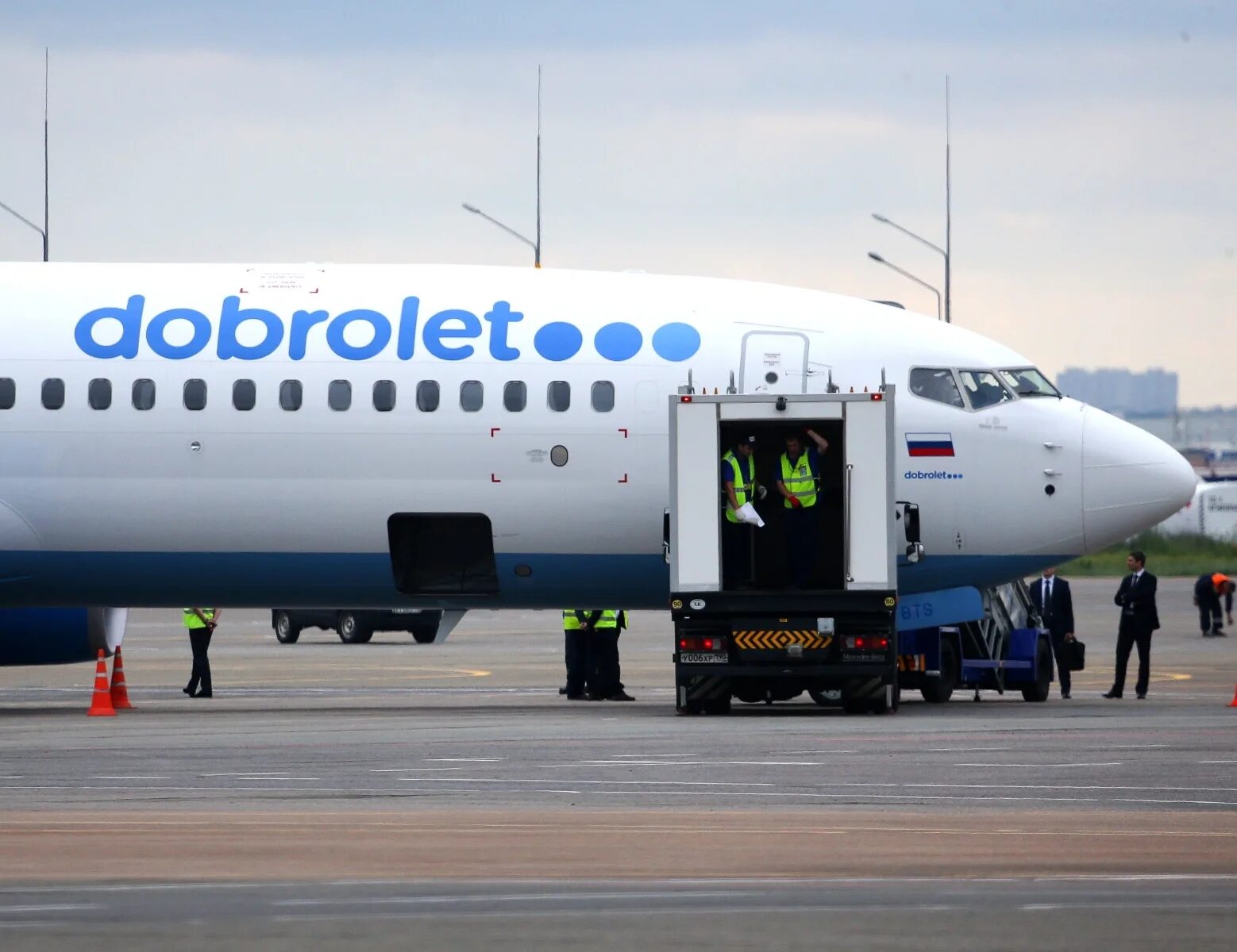 Добролет авиакомпания. Добролет. Боинг 737 800 добролет. Добролет самолет аэрофлота. Добролет самолет аэрофлота.