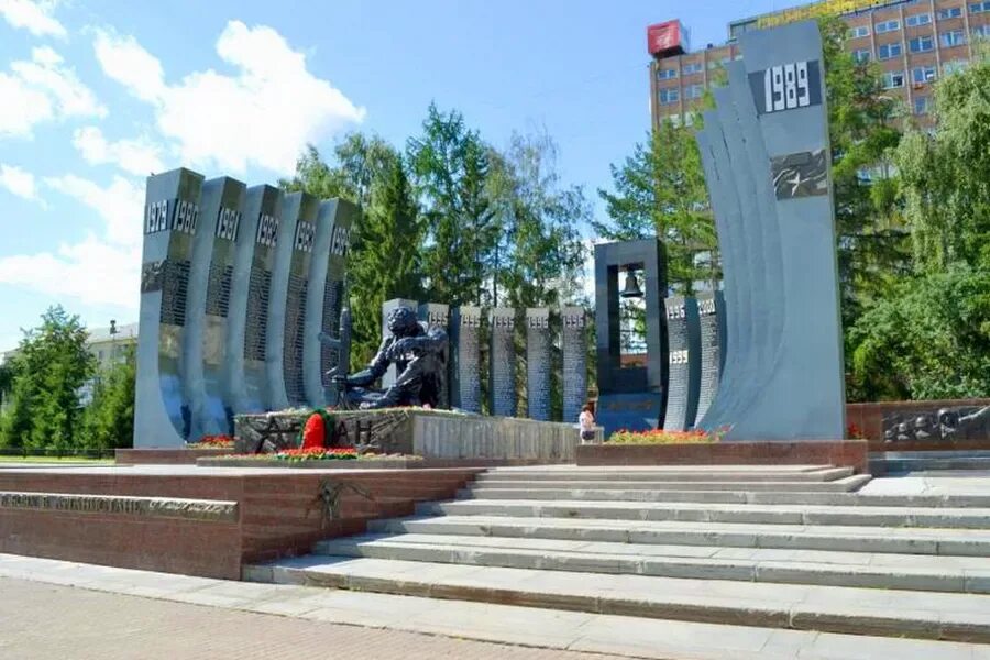 Мемориала черный тюльпан. Мемориал черный тюльпан таганрог. чёрный тюльпан екатеринбург. мемориал черный тюльпан екатеринбург. чёрный тюльпан - памятник павшим в боях в афганистане.