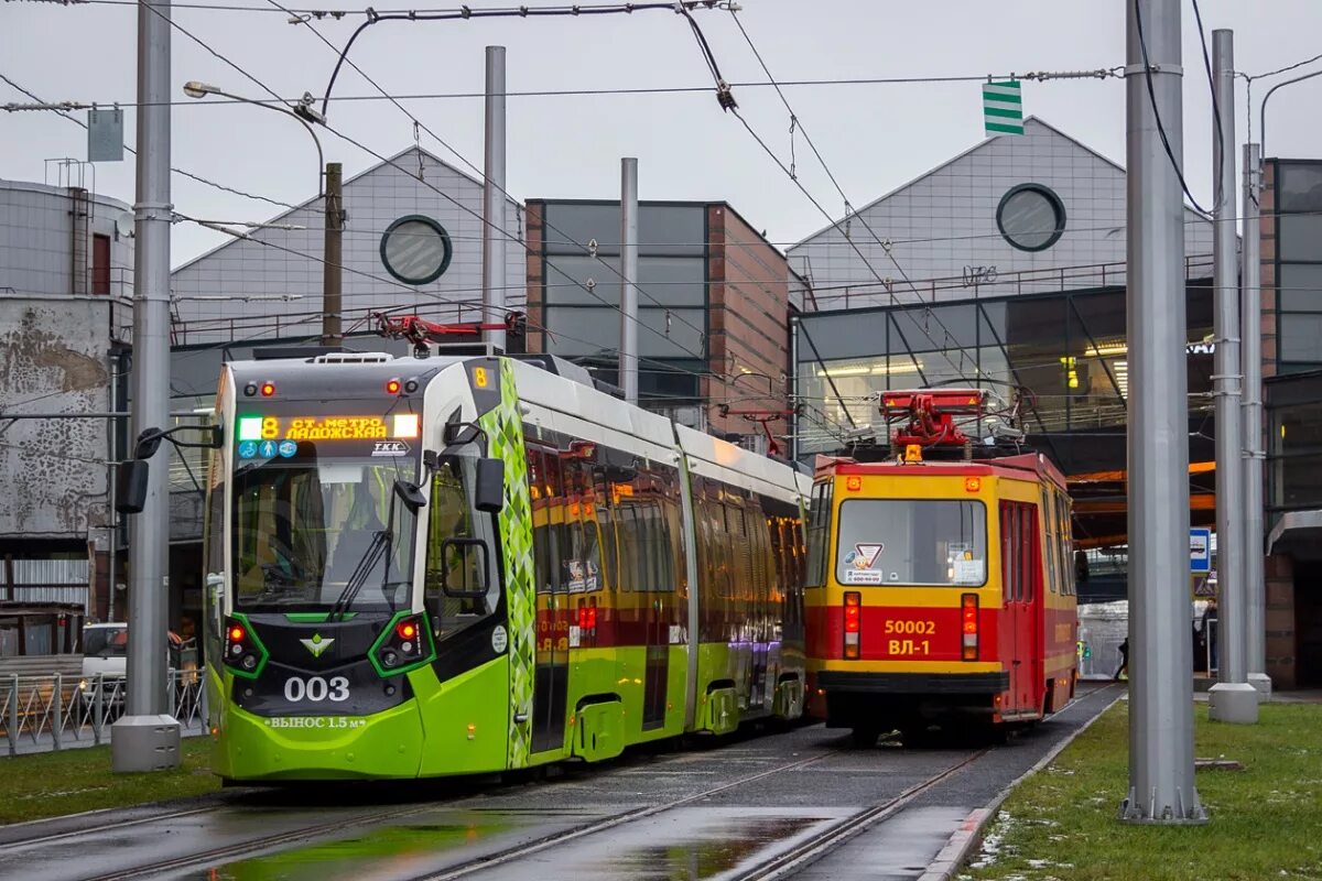 Штадлер 85600м. Трамвай Stadler в85600м "Метелица". Лм-68м трамвай. Трамвай «Метелица Stadler 853».