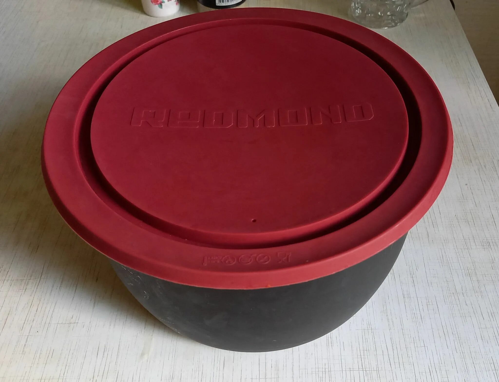 Чаша redmond rb-a523. Пластиковая крышка на чашу мультиварки. Крышка для чаши мультиварки. Крышка силиконовая для чаши мультиварки. Чаша redmond нержавеющая rip-s4.