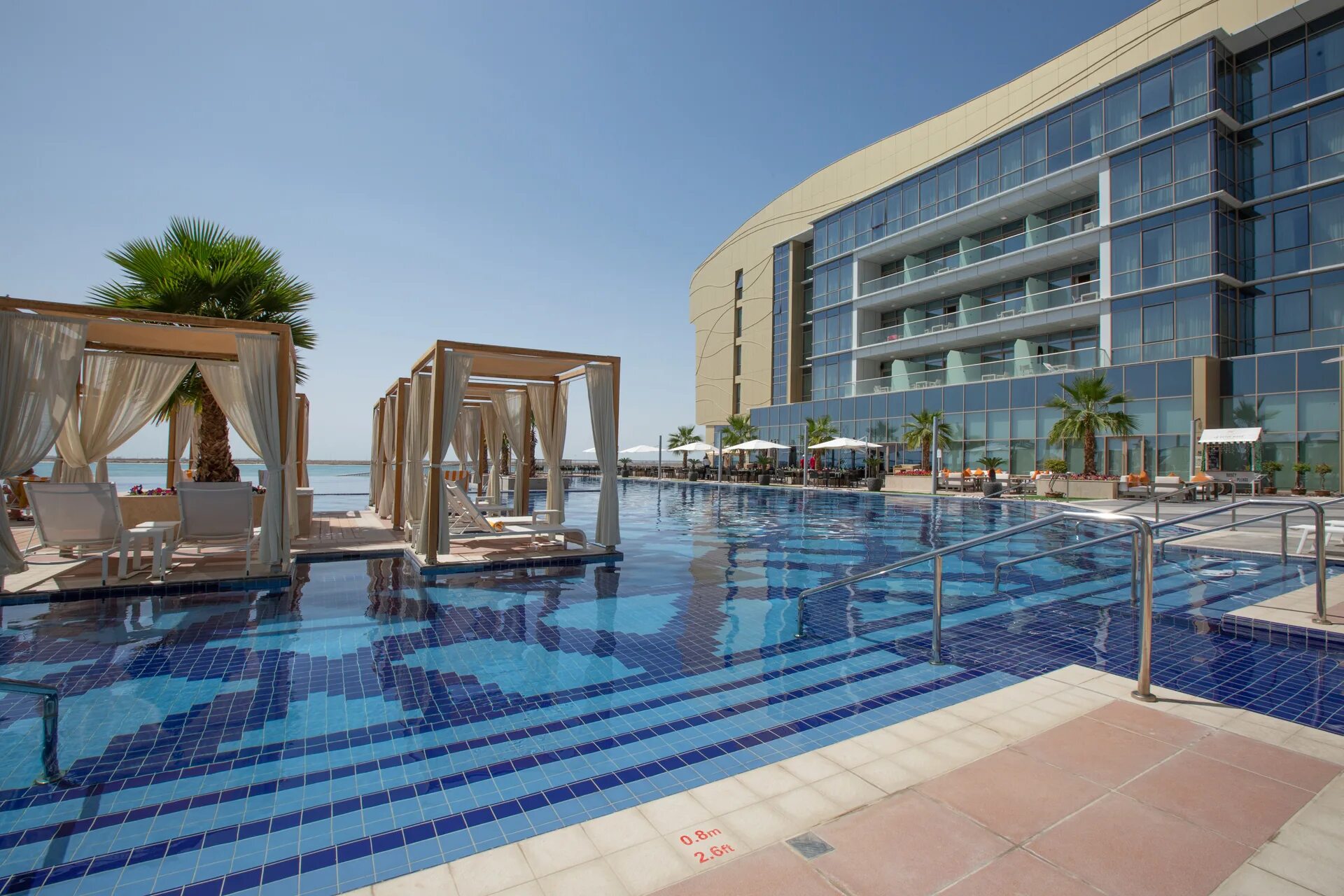 Royal m Фуджейра. Отель Royal m Hotel Fujairah 5*. Роял Абу Даби Резорт. Royal m Hotel & Resort Abu Dhabi (Абу Даби). Royal hotel фуджейра