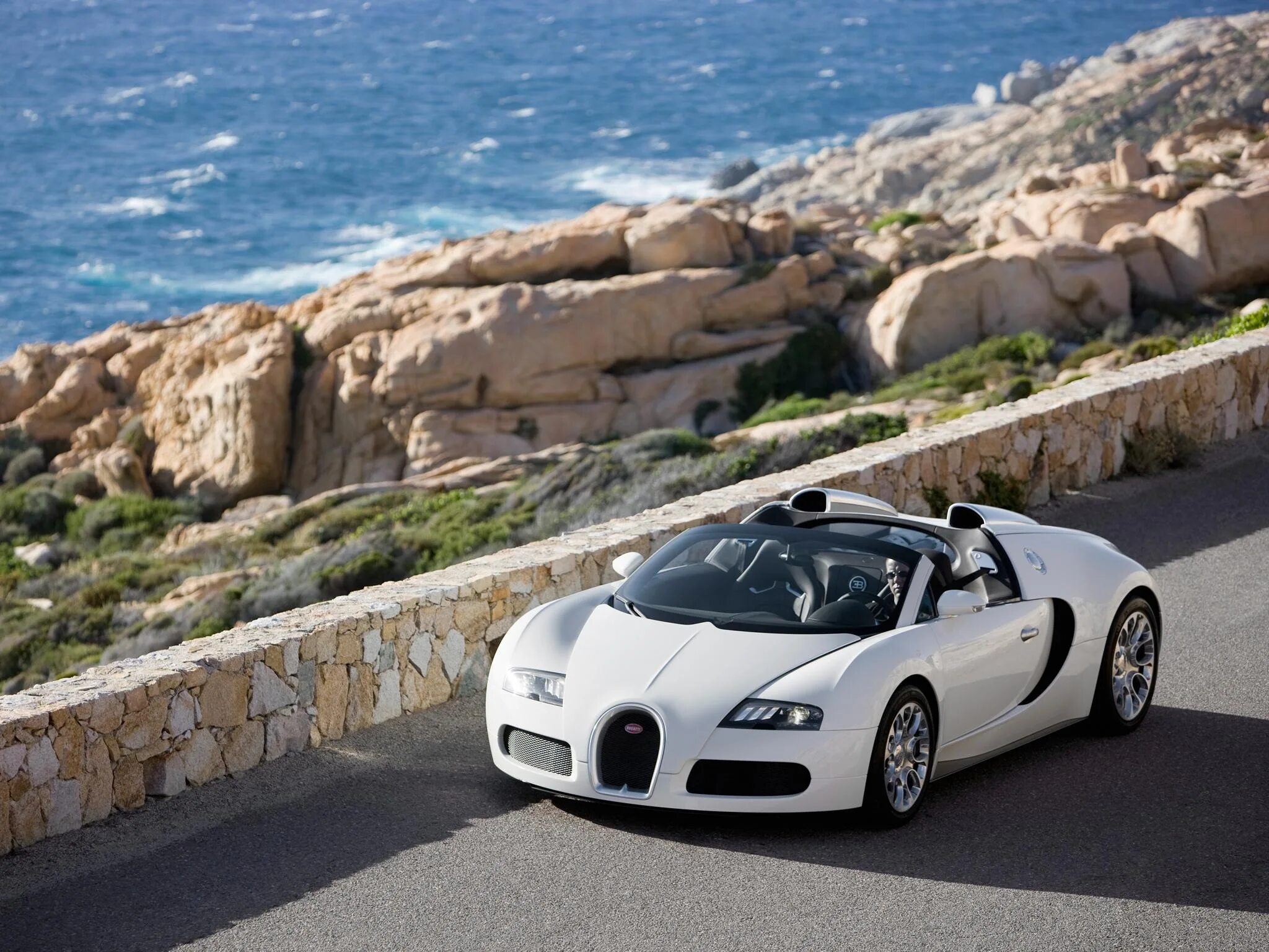 Спокойные машины. Bugatti Veyron. 2008 Bugatti Veyron 16.4 Grand Sport. Бугатти кабриолет. Бугатти кабриолет 2015.