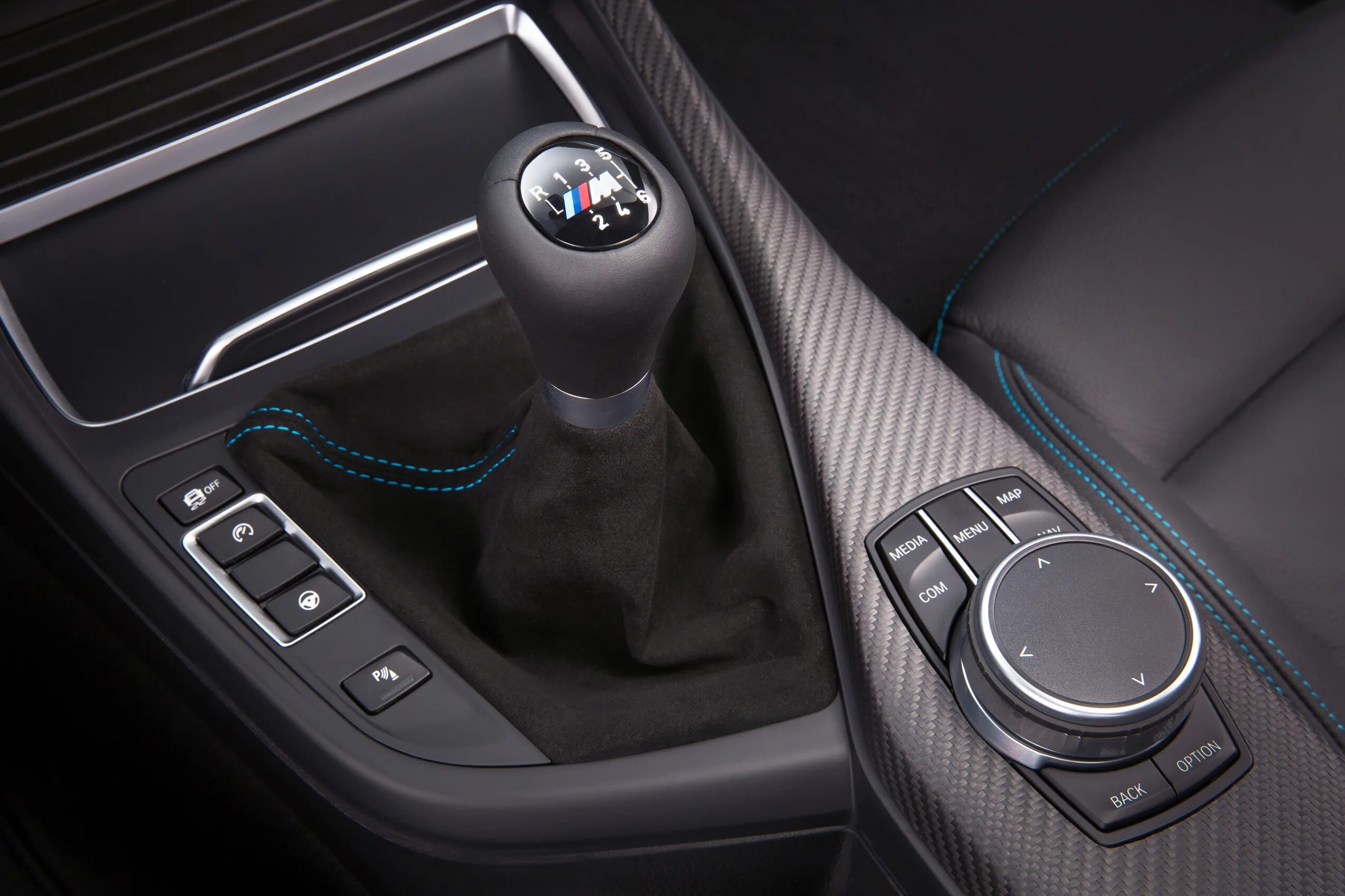 Новая автоматическая коробка передач. BMW m2 МКПП. BMW m3 МКПП. БМВ х3 коробка передач. Джойстик КПП BMW m5 e60.