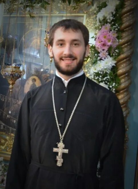 Матушка протоиерея андрея ткачева. Долгополов священник. Протоиерей андрей ткачев семья матушка. Священник андрей долгополов храм. Иерей андрей долгополов.