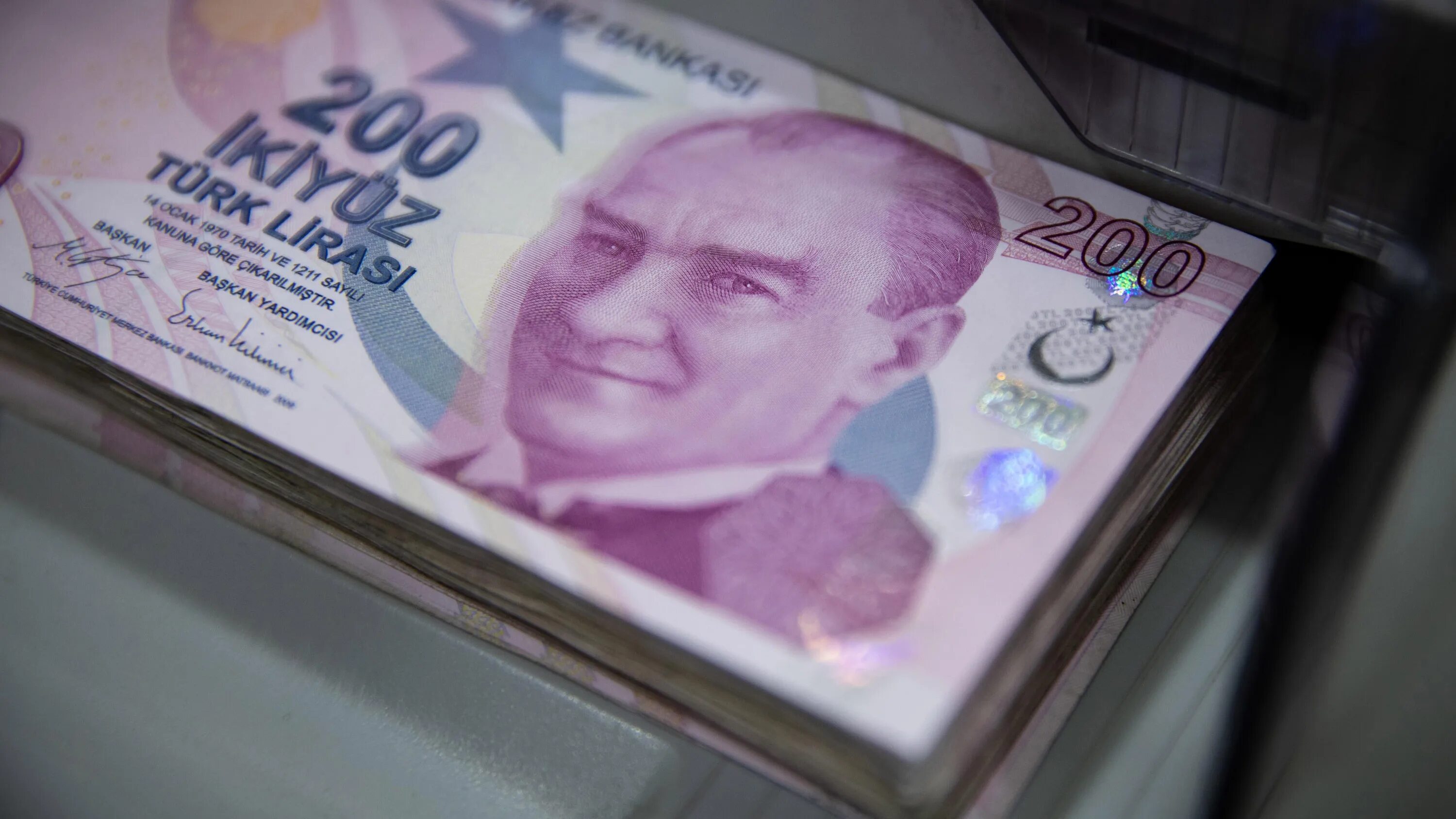 Валюта турции презентация. Новые доллары. S lira. 200 lira. Tl деньги.
